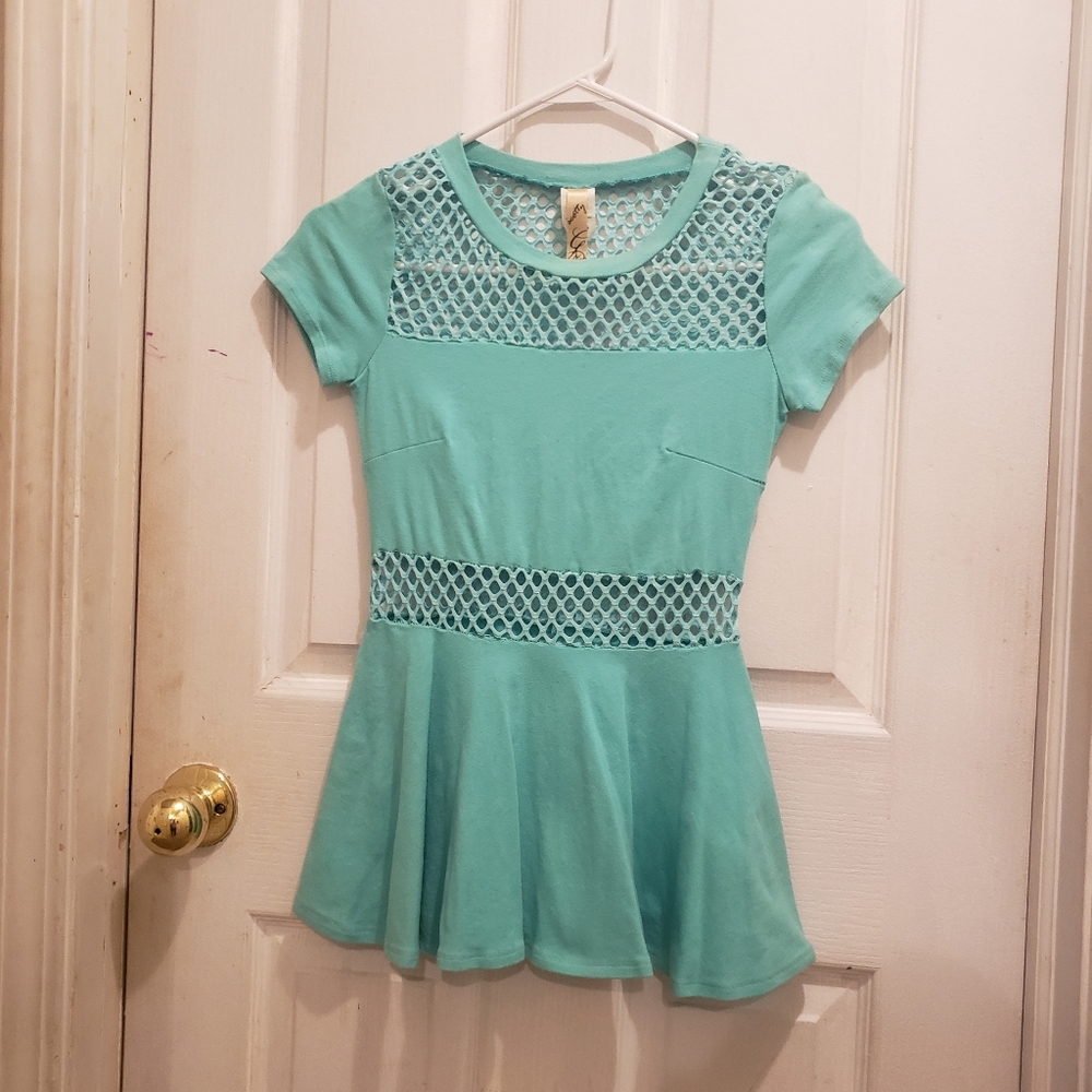 Flare top with mesh